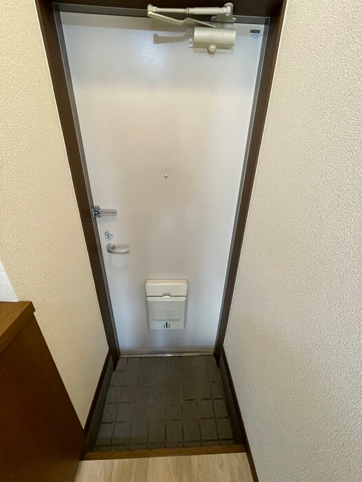 物件内観写真15　(玄関)