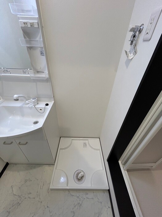 物件内観写真16　(洗濯機置場)