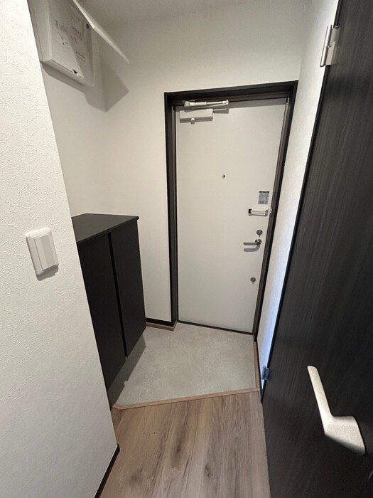 物件内観写真18　(玄関)