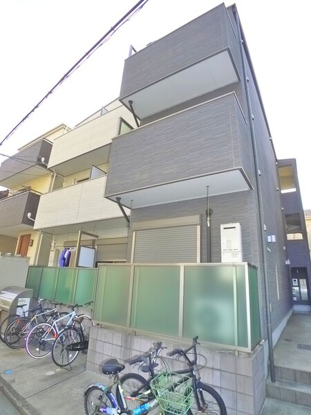 robot home 湊町外観写真