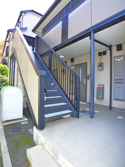 物件外観写真5　(エントランス部分)