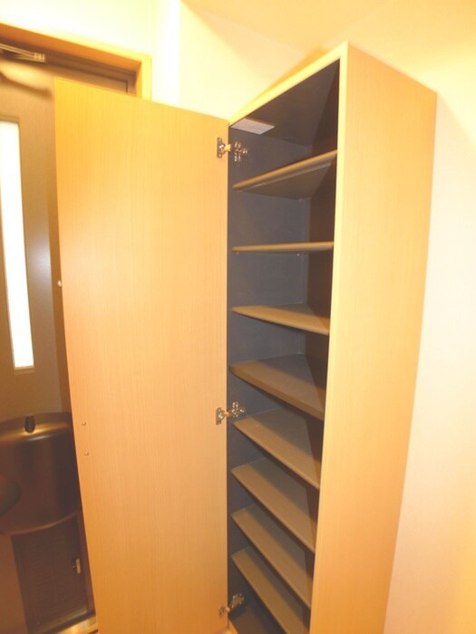 物件内観写真15　(靴箱)