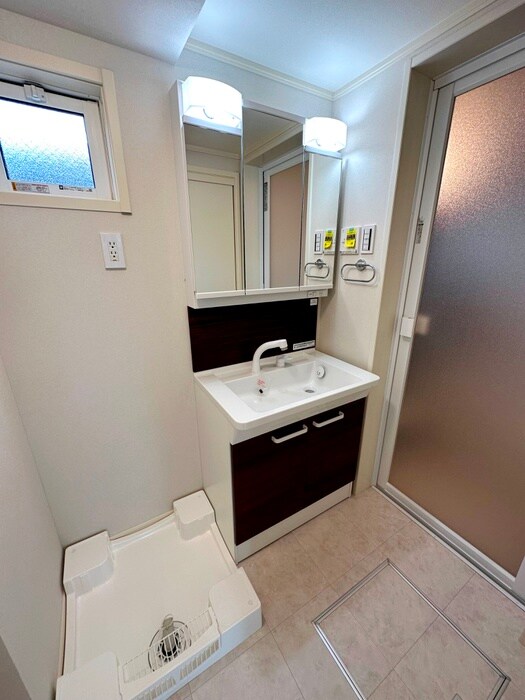 物件内観写真9　(洗面)