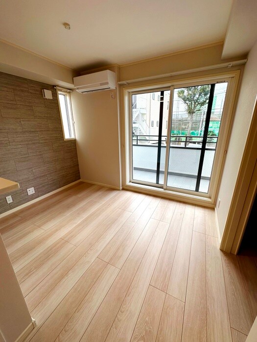 物件内観写真14　(室内からの展望)