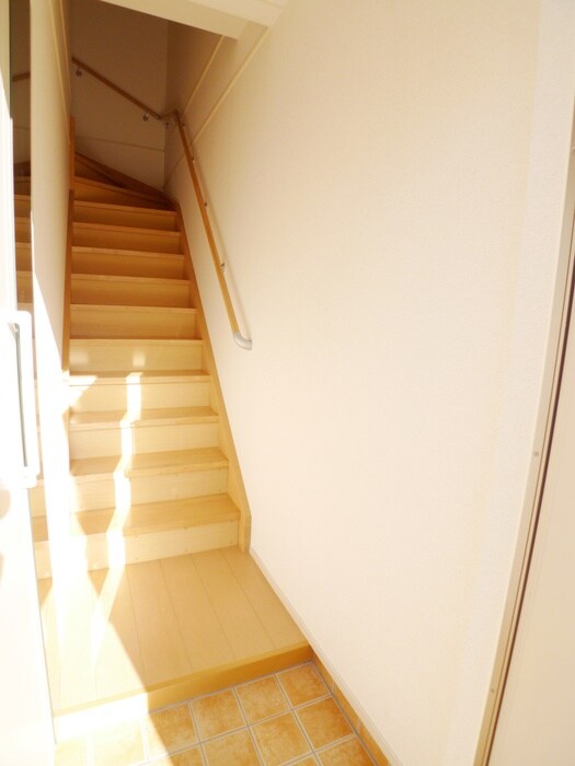 物件内観写真14　(玄関)