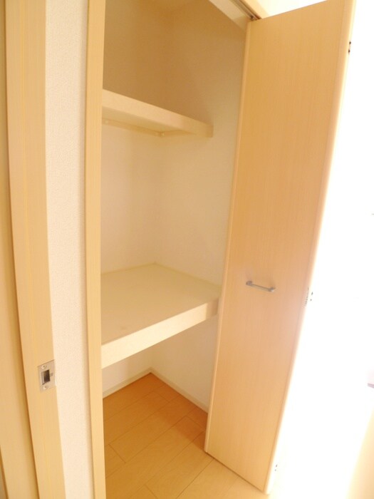 物件内観写真21　(収納)