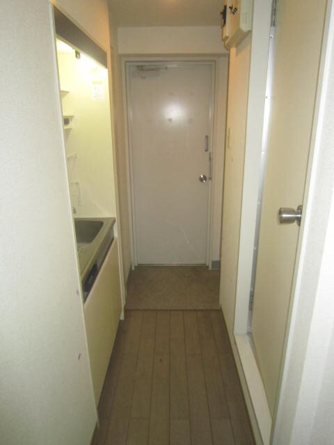 物件内観写真14　(廊下)