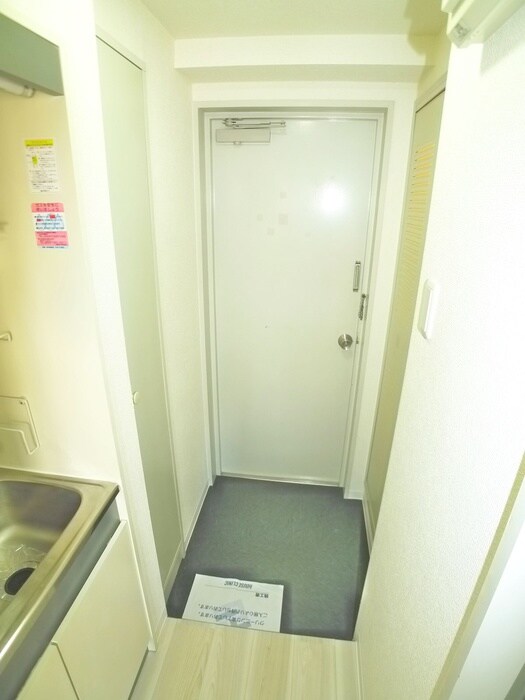 物件内観写真18　(玄関)