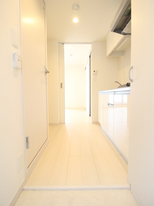 物件内観写真16　(廊下)