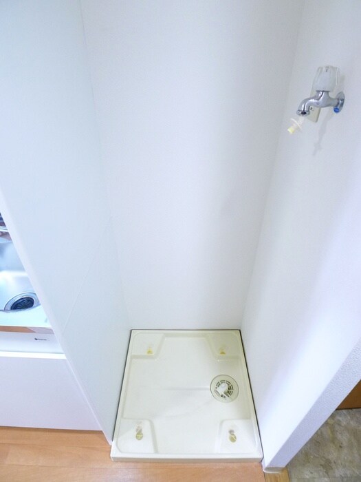 物件内観写真15　(洗濯機置場)