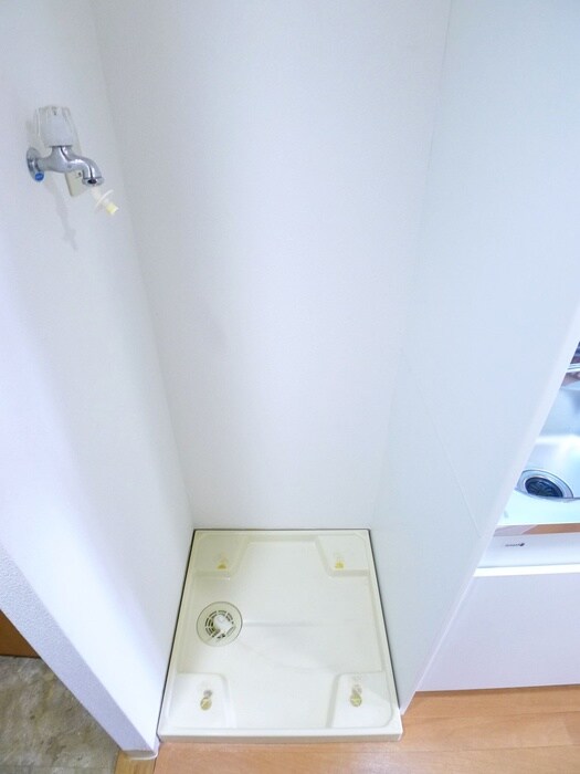 物件内観写真15　(洗濯機置場)