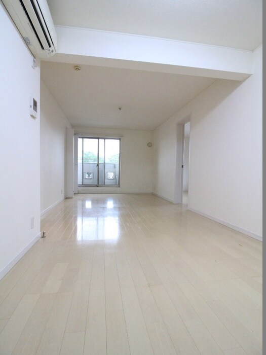 物件内観写真4　(居室)