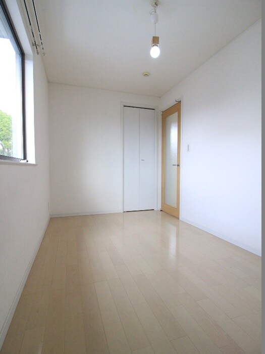 物件内観写真6　(居室)