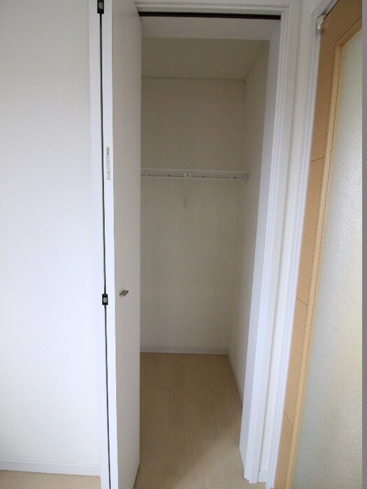 物件内観写真7　(収納)