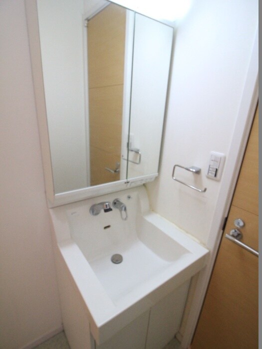 物件内観写真9　(洗面)