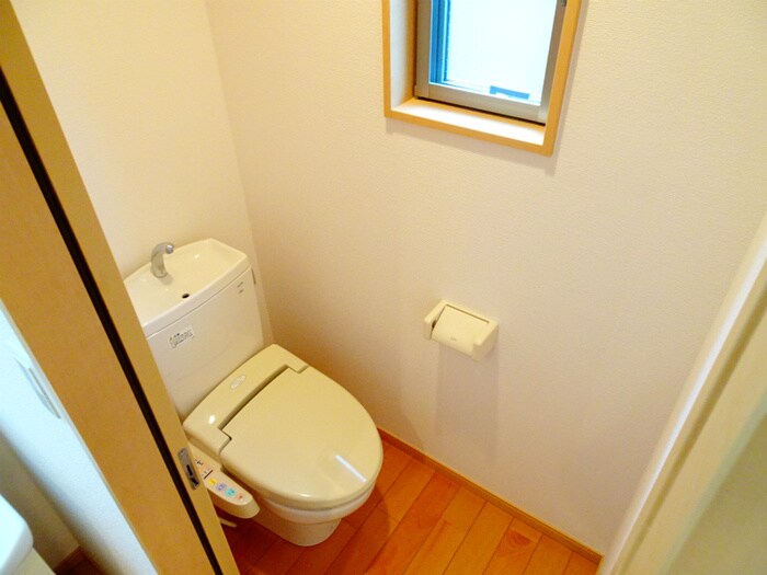 物件内観写真14　(トイレ)
