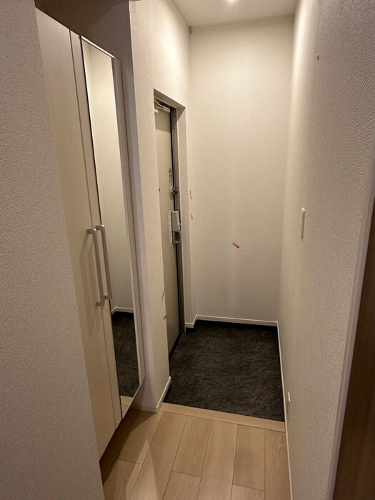 物件内観写真7　(玄関)