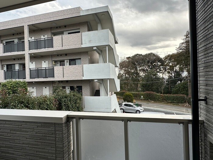 物件内観写真15　(室内からの展望)