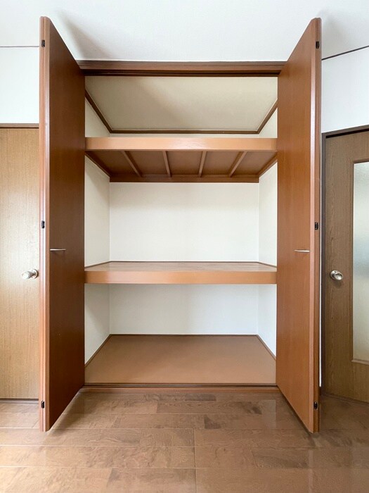 物件内観写真15　(収納)