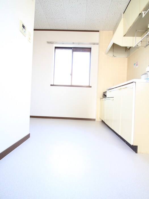 物件内観写真18　(廊下)