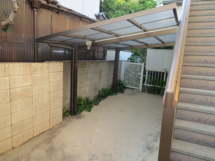 物件外観写真3　(駐輪場)