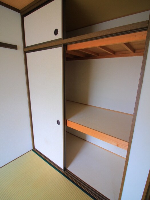 物件内観写真10　(収納)