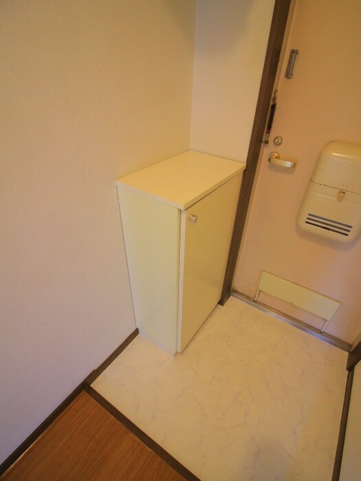 物件内観写真13　(玄関)