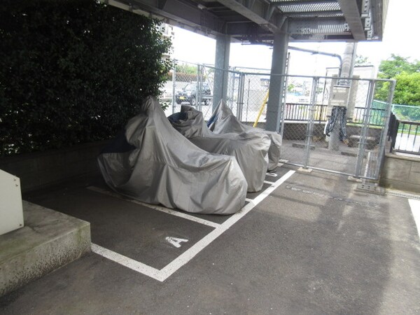 バイク置き場