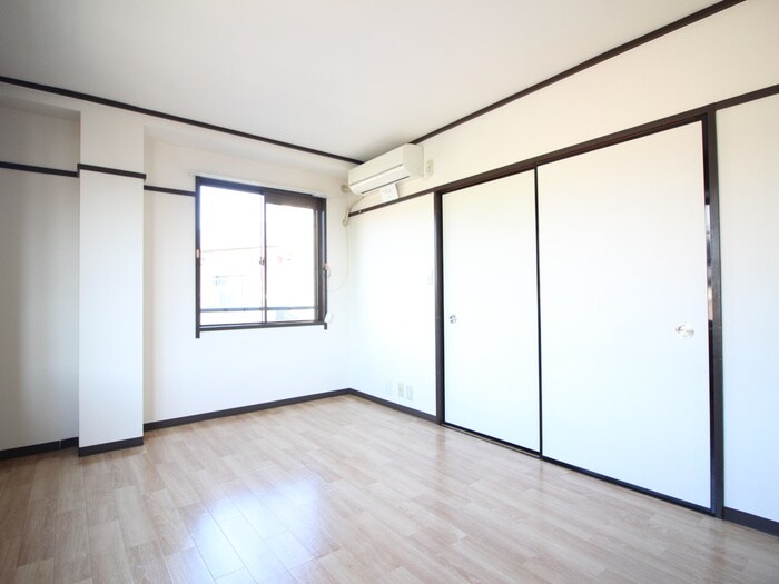 物件内観写真18　(居室)