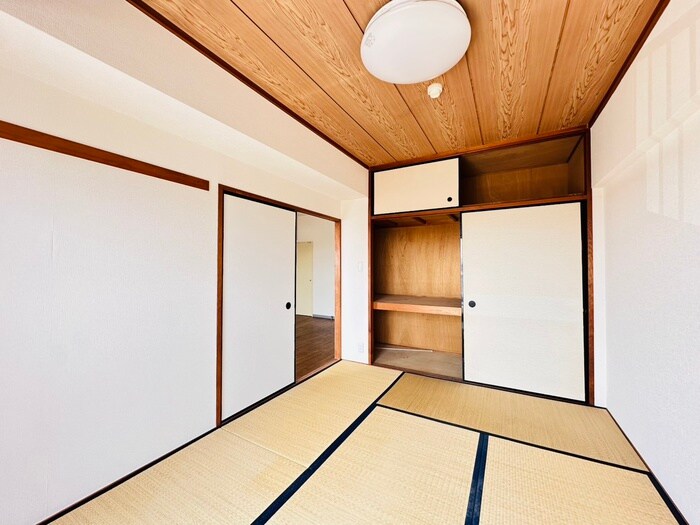 物件内観写真9　(居室)