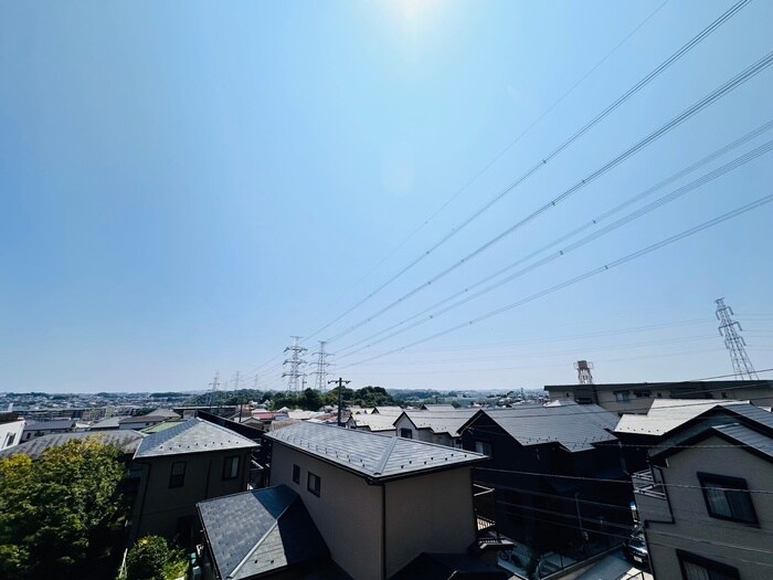 物件内観写真15　(室内からの展望)