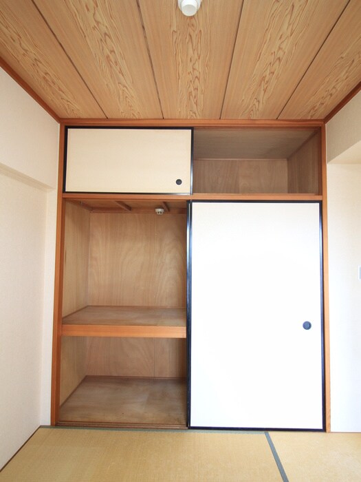 物件内観写真16　(収納)