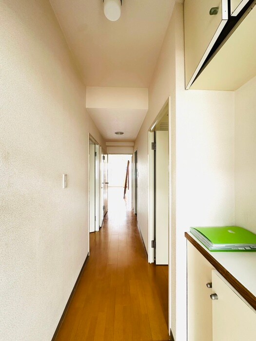 物件内観写真20　(廊下)