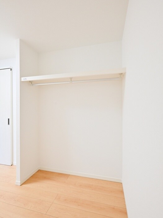 物件内観写真14　(収納)