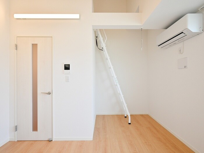 物件内観写真18　(廊下)