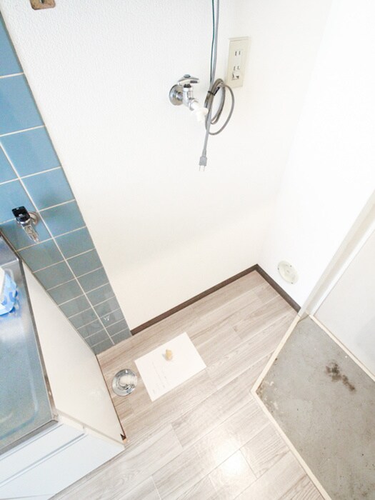 物件内観写真12　(洗濯機置場)