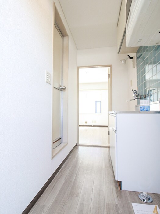 物件内観写真14　(廊下)