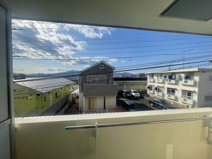 物件内観写真11　(室内からの展望)