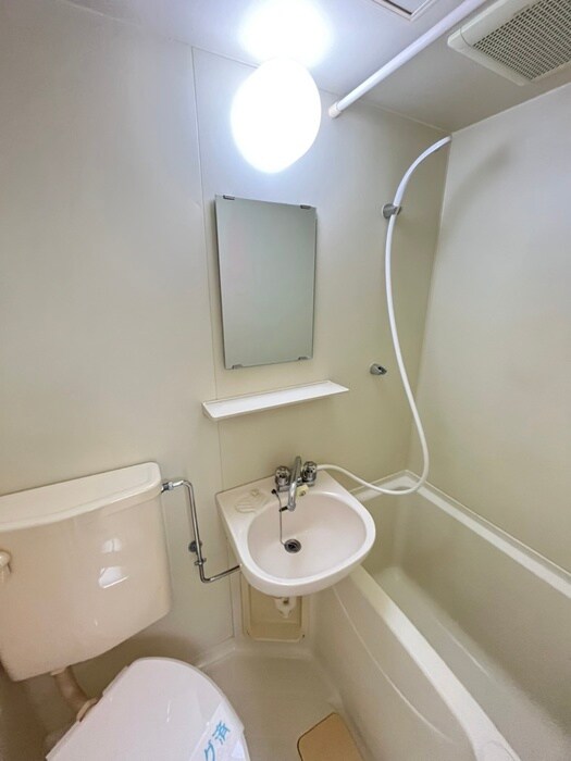 物件内観写真13　(洗面)