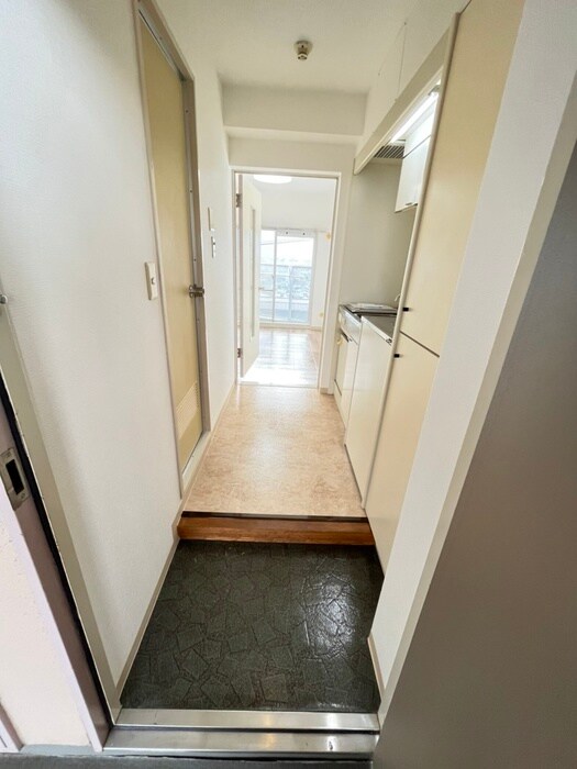 物件内観写真15　(玄関)