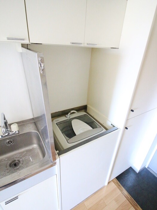 物件内観写真16　(洗濯機置場)