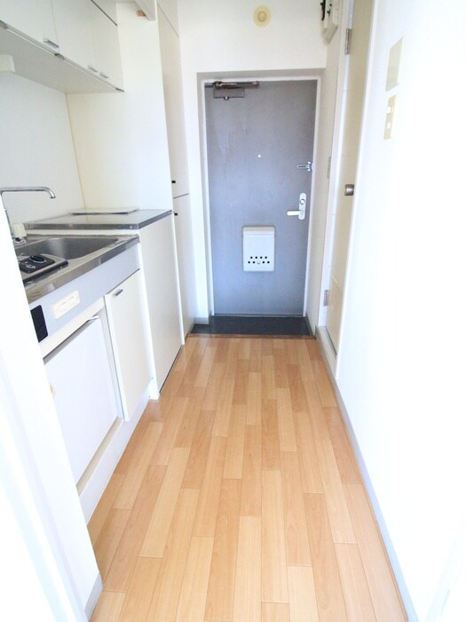 物件内観写真18　(廊下)