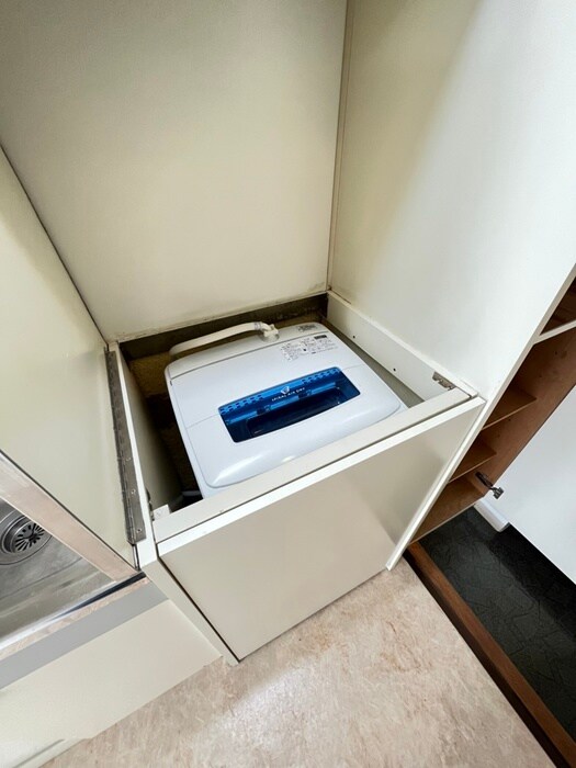 物件内観写真18　(洗濯機置場)