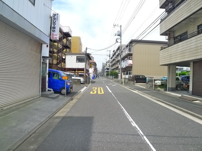 シェモア・モリタの周辺環境