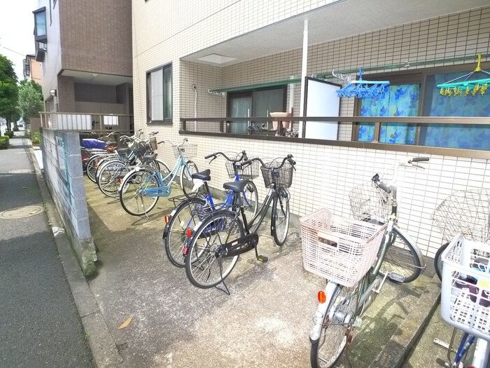 物件外観写真6　(駐輪場)