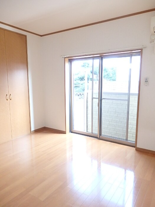 物件内観写真10　(居室)