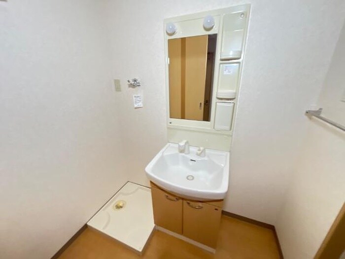 物件内観写真13　(洗面)