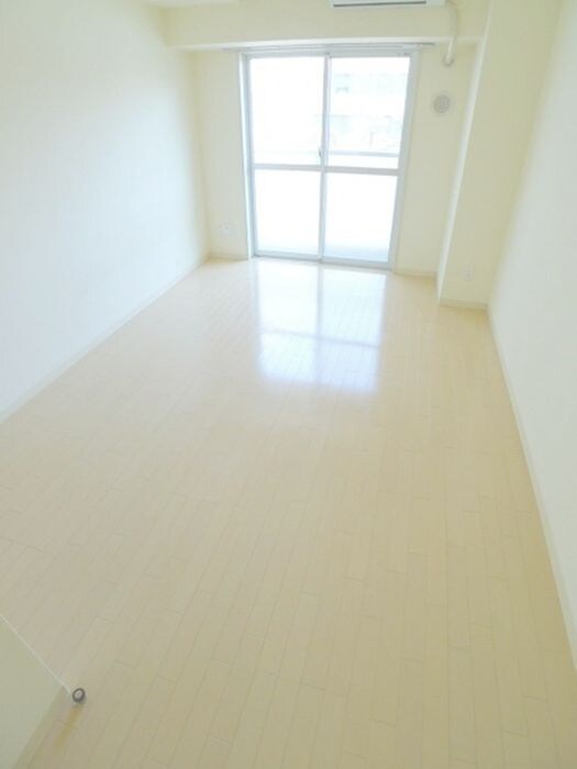 物件内観写真9　(室内からの展望)