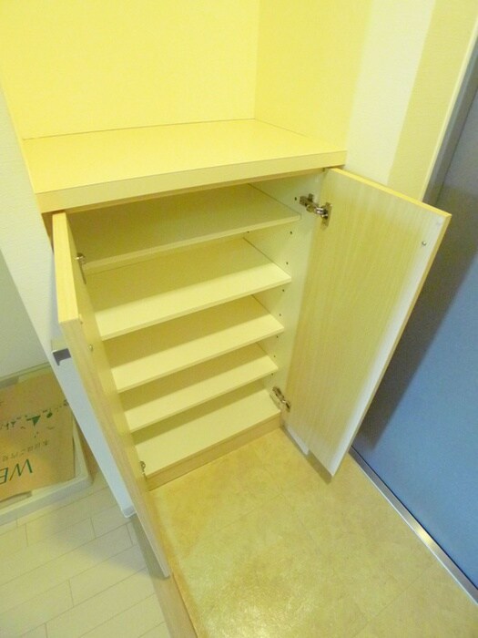 物件内観写真16　(靴箱)