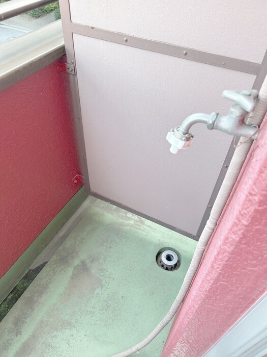 物件内観写真16　(洗濯機置場)